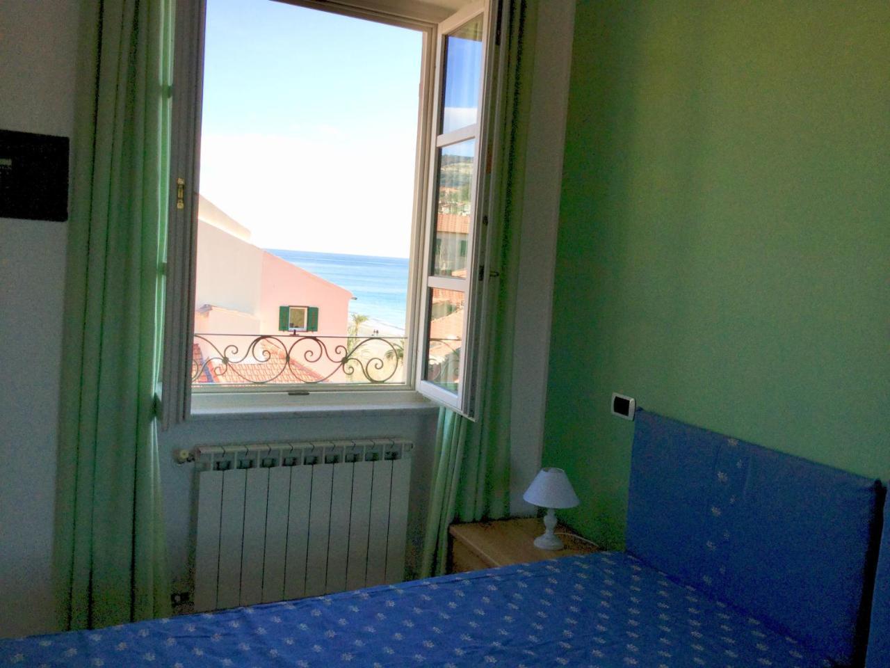 La Villetta Appartamenti Per Vacanze Finale Ligure Ngoại thất bức ảnh